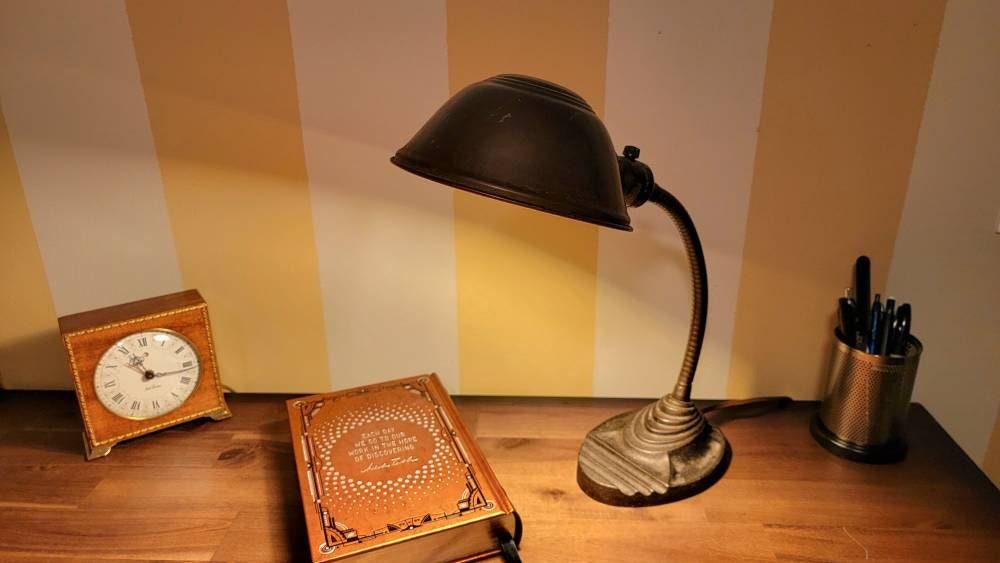 Vintage Eagle brand art deco Desk Lamp, circa 1930s