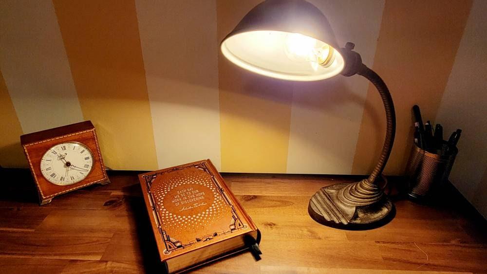 Vintage Eagle brand art deco Desk Lamp, circa 1930s